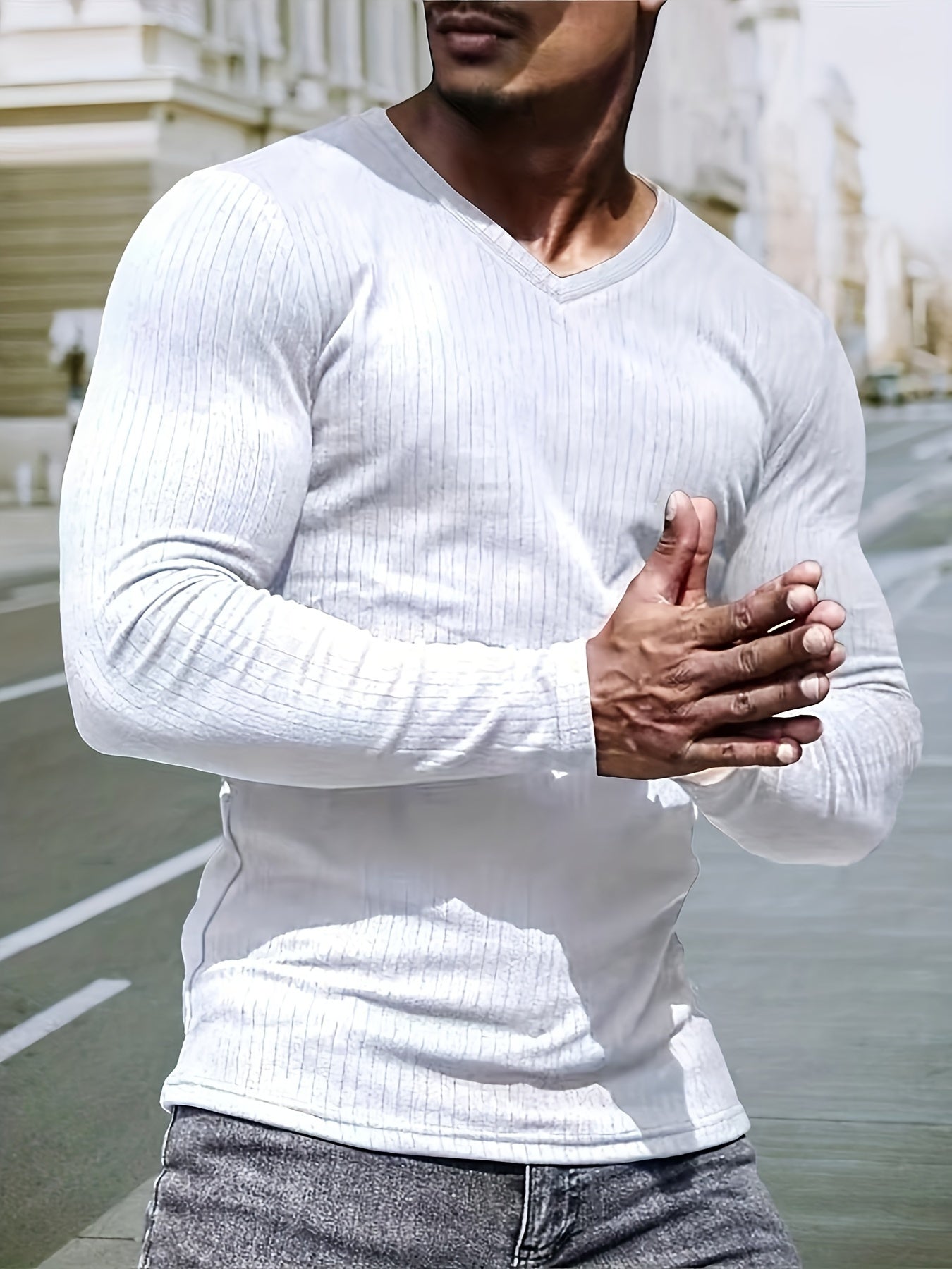 Camiseta * de malha com padrão de listras sólidas para homens, gola em V e mangas compridas, tops confortáveis e elásticos para uso diário na primavera e outono, tanto para eventos casuais quanto para prática de esportes.