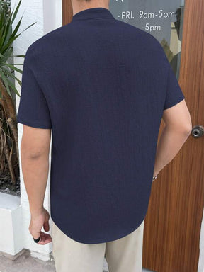 Camisa * Manfinity RSRT Camisa Casual de Verão Masculina de Manga Curta com Gola Levantada tipo padre.