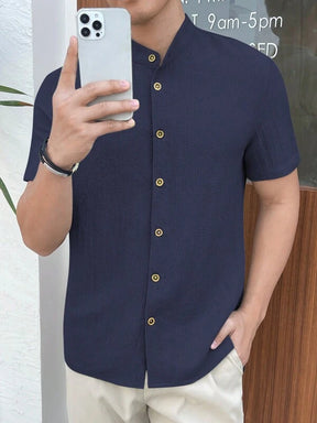 Camisa * Manfinity RSRT Camisa Casual de Verão Masculina de Manga Curta com Gola Levantada tipo padre.