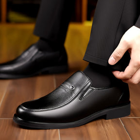 Sapatos casuais sólidos para homens PLUS SIZE, antiderrapantes e resistentes ao desgaste, ideais para escritório e negócios, calçados para homens de meia idade